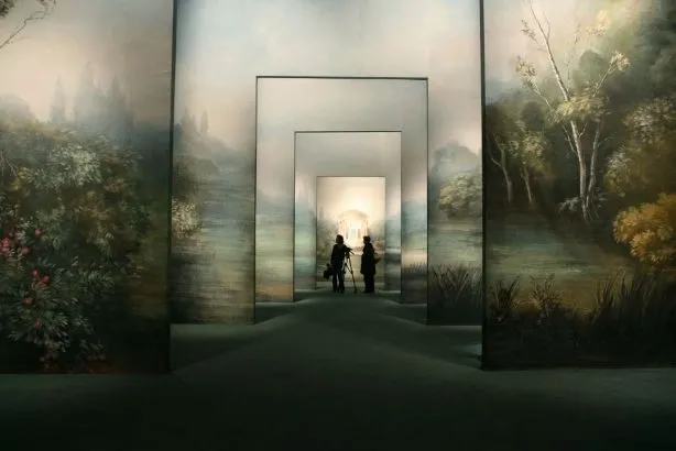 Exposition Marie-Antoinette au Grand Palais : entre mise en scene theatrale et fascination royale