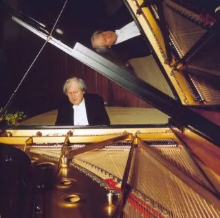 Grigory Sokolov au Theatre des Champs-Elysees : un souffle de genie dans Schubert et Chopin