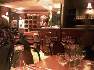 Les Comperes : restaurant pres du parc Georges Brassens, Paris 15e