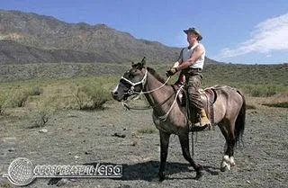 Le torse nu de Poutine ou le Bon, la brute et le truand